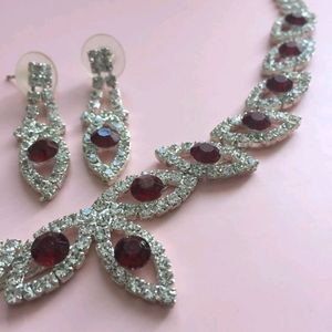 Necklace and earrings set prom